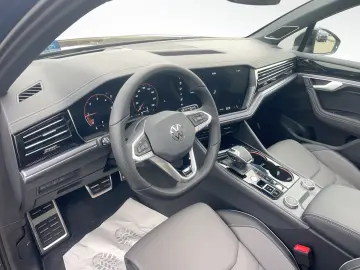 VW Touareg R-Line V6 TDI