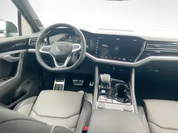 VW Touareg R-Line V6 TDI