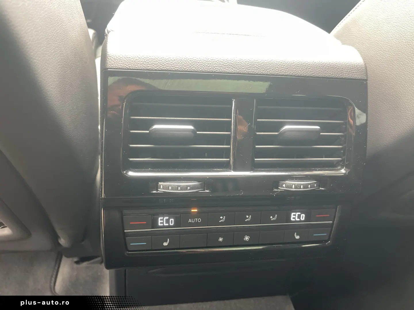 VW Touareg R-Line V6 TDI