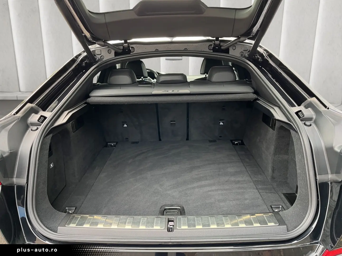 X6 xDrive 30d M Harman HUD 360 Sky Carbon