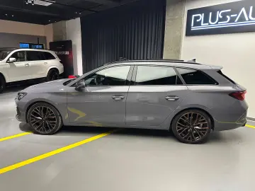 Cupra Leon Sportstourer  Pano Beats Camera Memorii