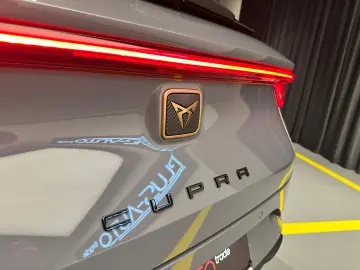 Cupra Leon Sportstourer  Pano Beats Camera Memorii