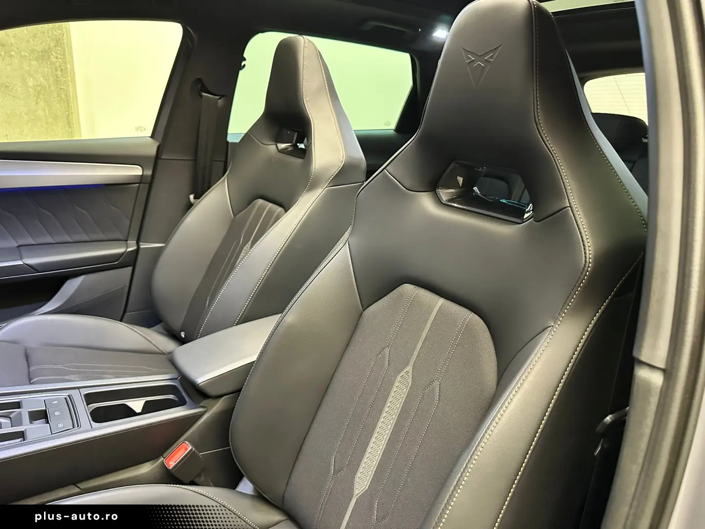 Cupra Leon Sportstourer  Pano Beats Camera Memorii