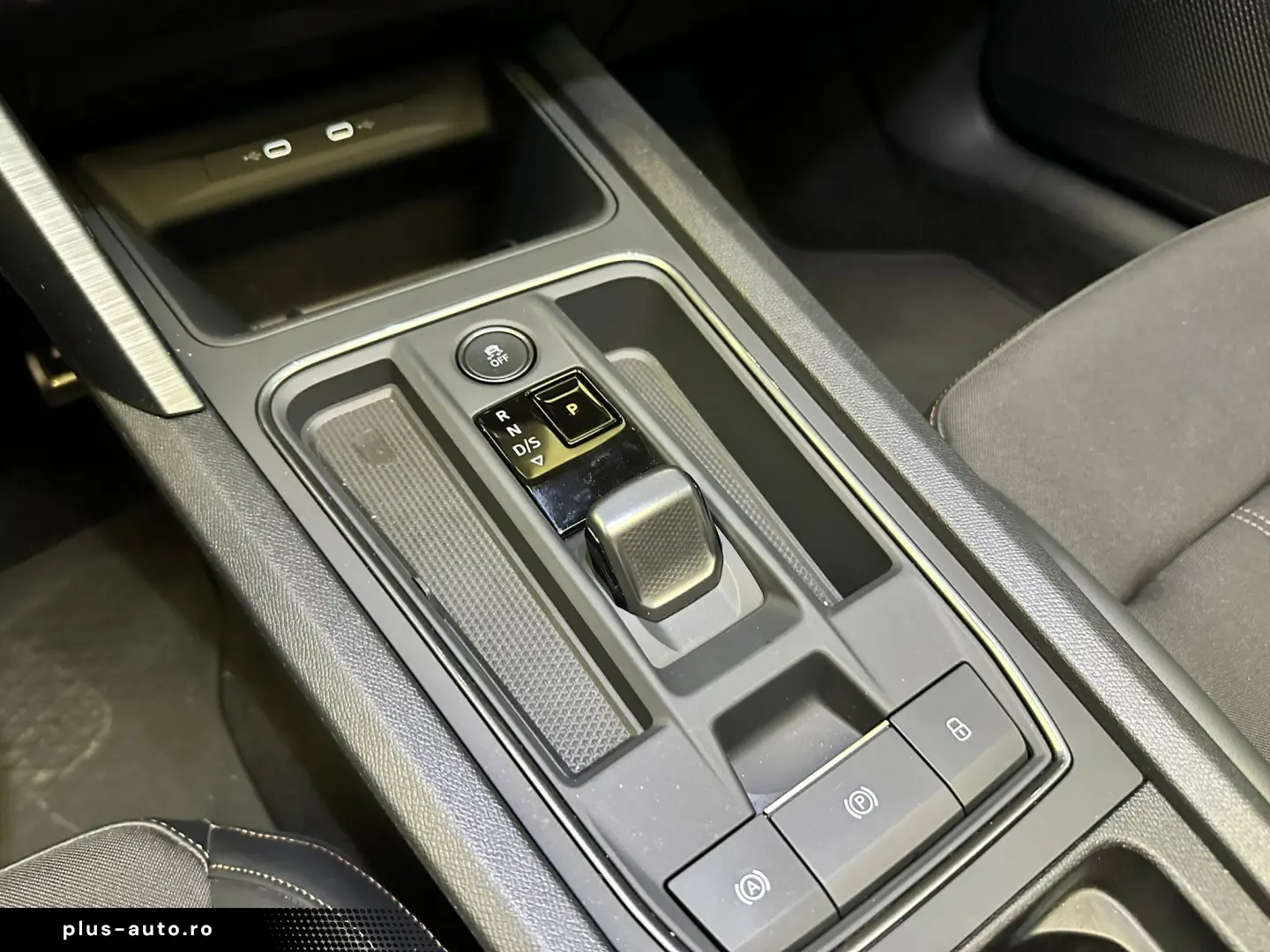 Cupra Leon Sportstourer  Pano Beats Camera Memorii