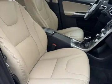 Volvo XC60 2015 2.0 diesel cutie automata