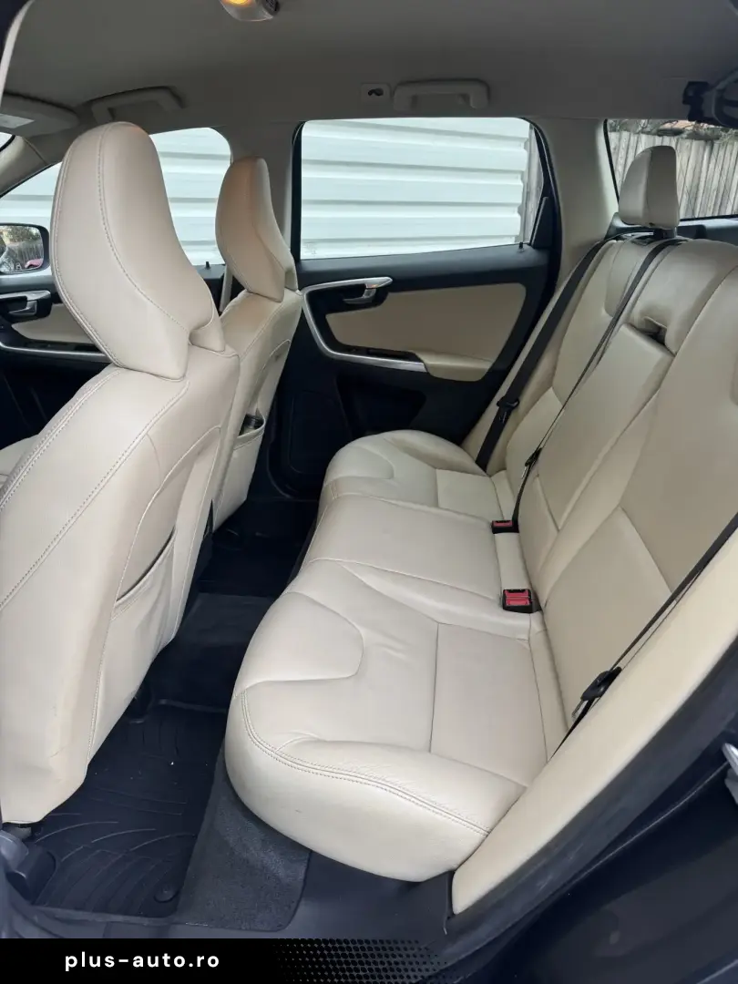 Volvo XC60 2015 2.0 diesel cutie automata