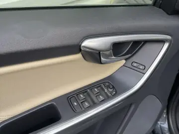 Volvo XC60 2015 2.0 diesel cutie automata