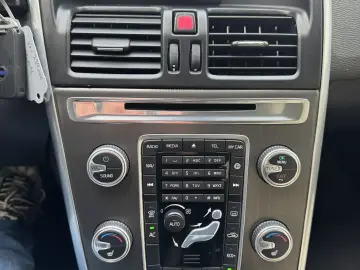 Volvo XC60 2015 2.0 diesel cutie automata