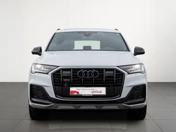 Q7 S line 55TFSI e