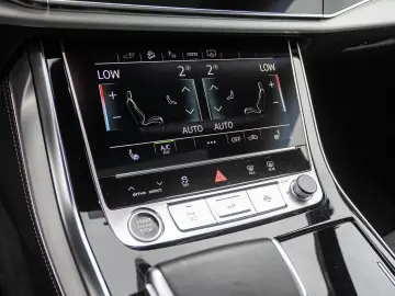 Q7 S line 55TFSI e Quatro