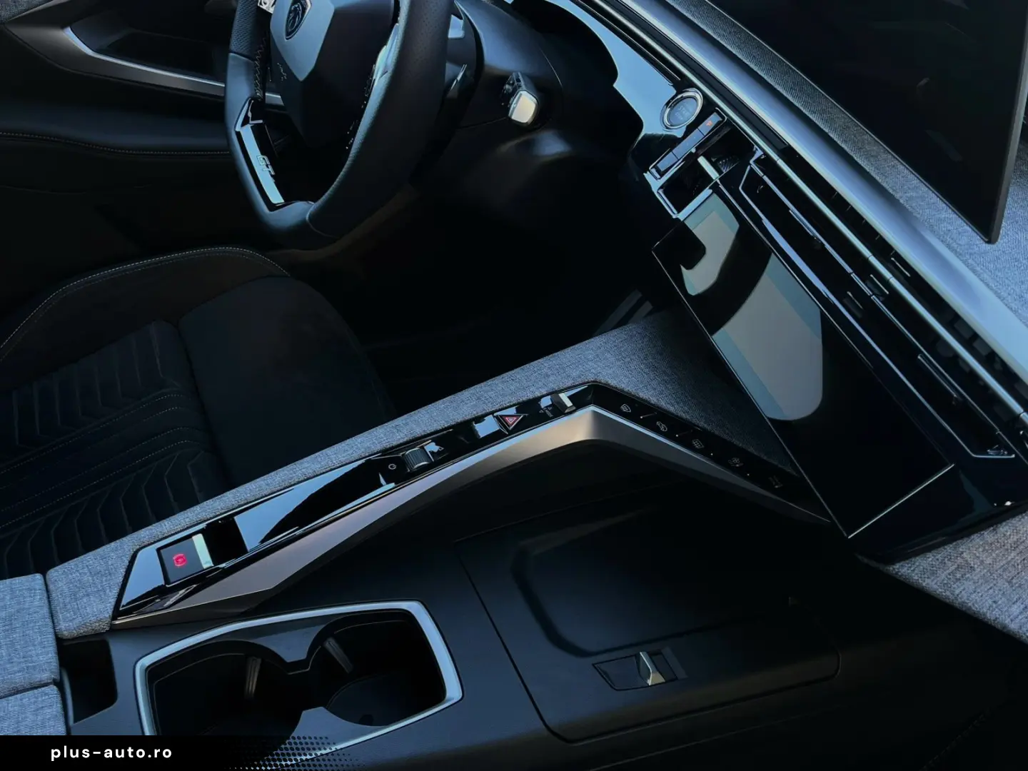 NOUL PEUGEOT 3008 SUV GT 1.2 HYBRID 145 CP E-DCS6