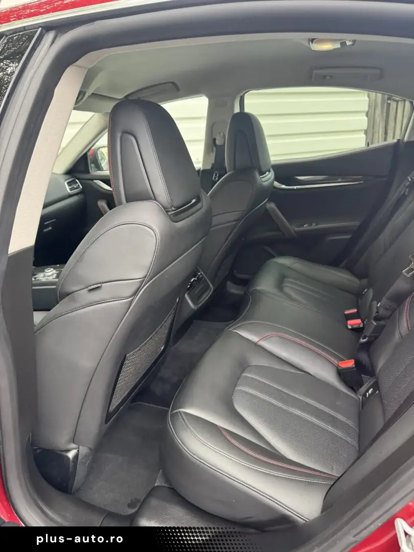 Maserati Ghibli SQ4 benzina 430 cp 4×4