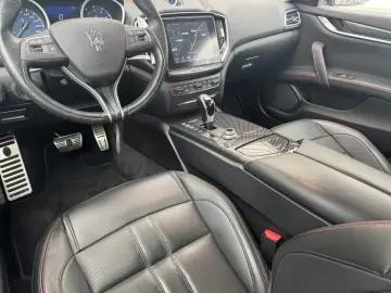 Maserati Ghibli SQ4 benzina 430 cp 4×4