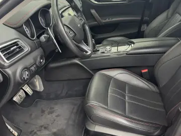 Maserati Ghibli SQ4 benzina 430 cp 4×4