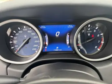 Maserati Ghibli SQ4 benzina 430 cp 4×4