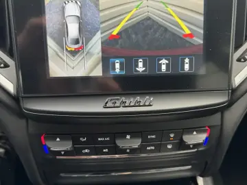 Maserati Ghibli SQ4 benzina 430 cp 4×4