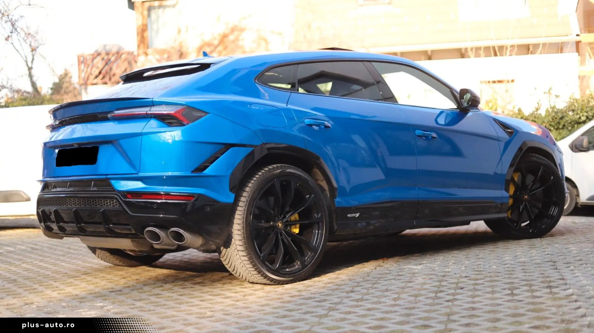 URUS S   AKRAPOVIC   PANO   B&O   MASSAGE