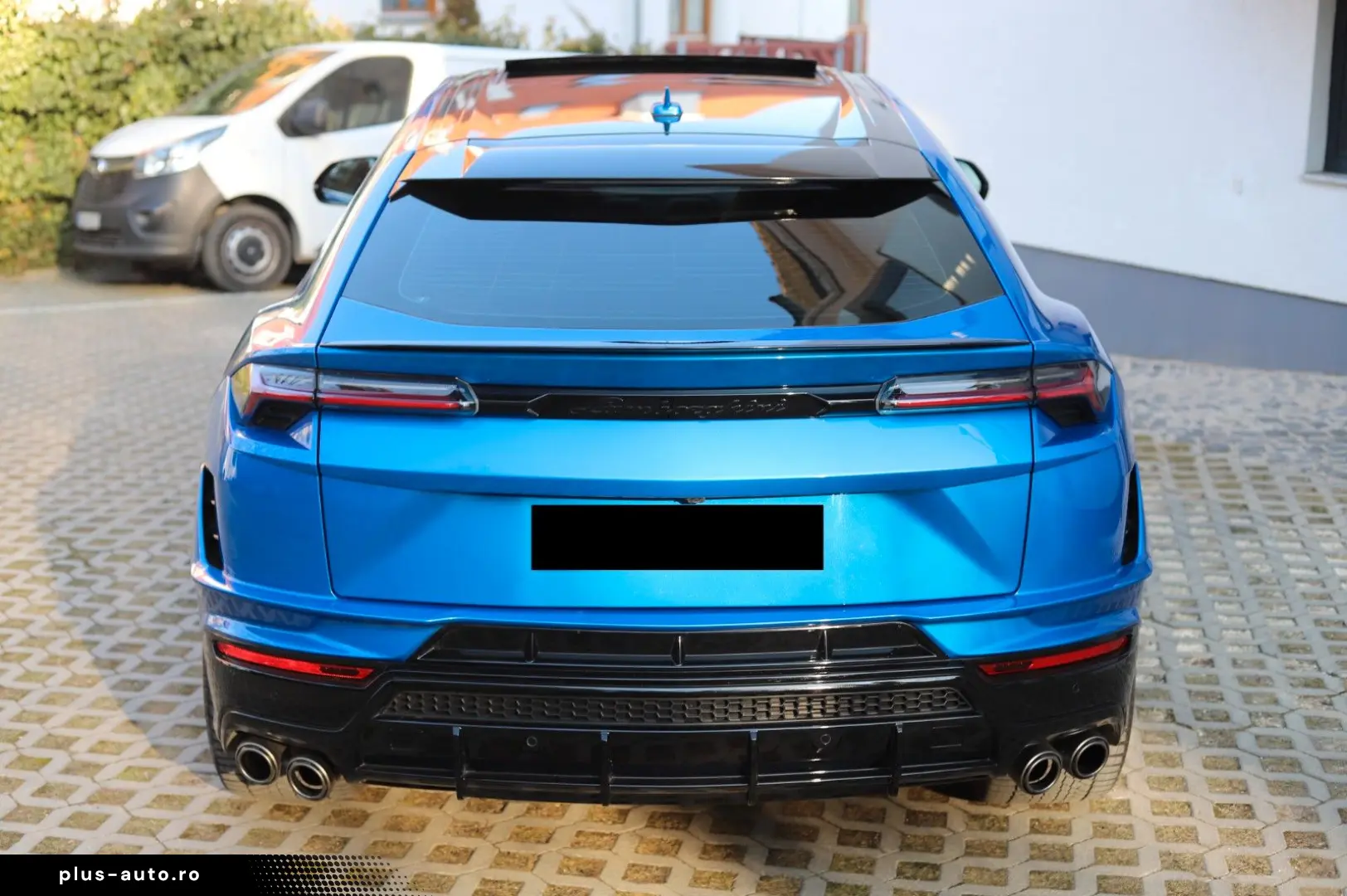 URUS S   AKRAPOVIC   PANO   B&O   MASSAGE