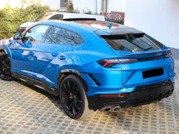 URUS S   AKRAPOVIC   PANO   B&O   MASSAGE