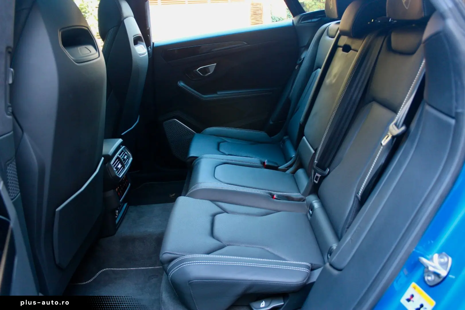 URUS S   AKRAPOVIC   PANO   B&O   MASSAGE