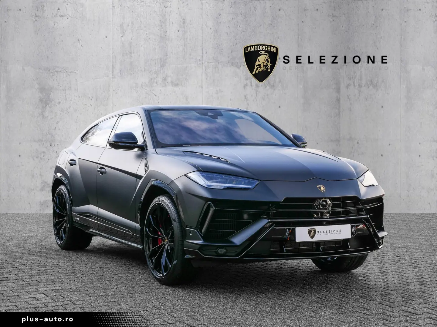 Urus S Nero Nemesis  Style Package  Dark Package