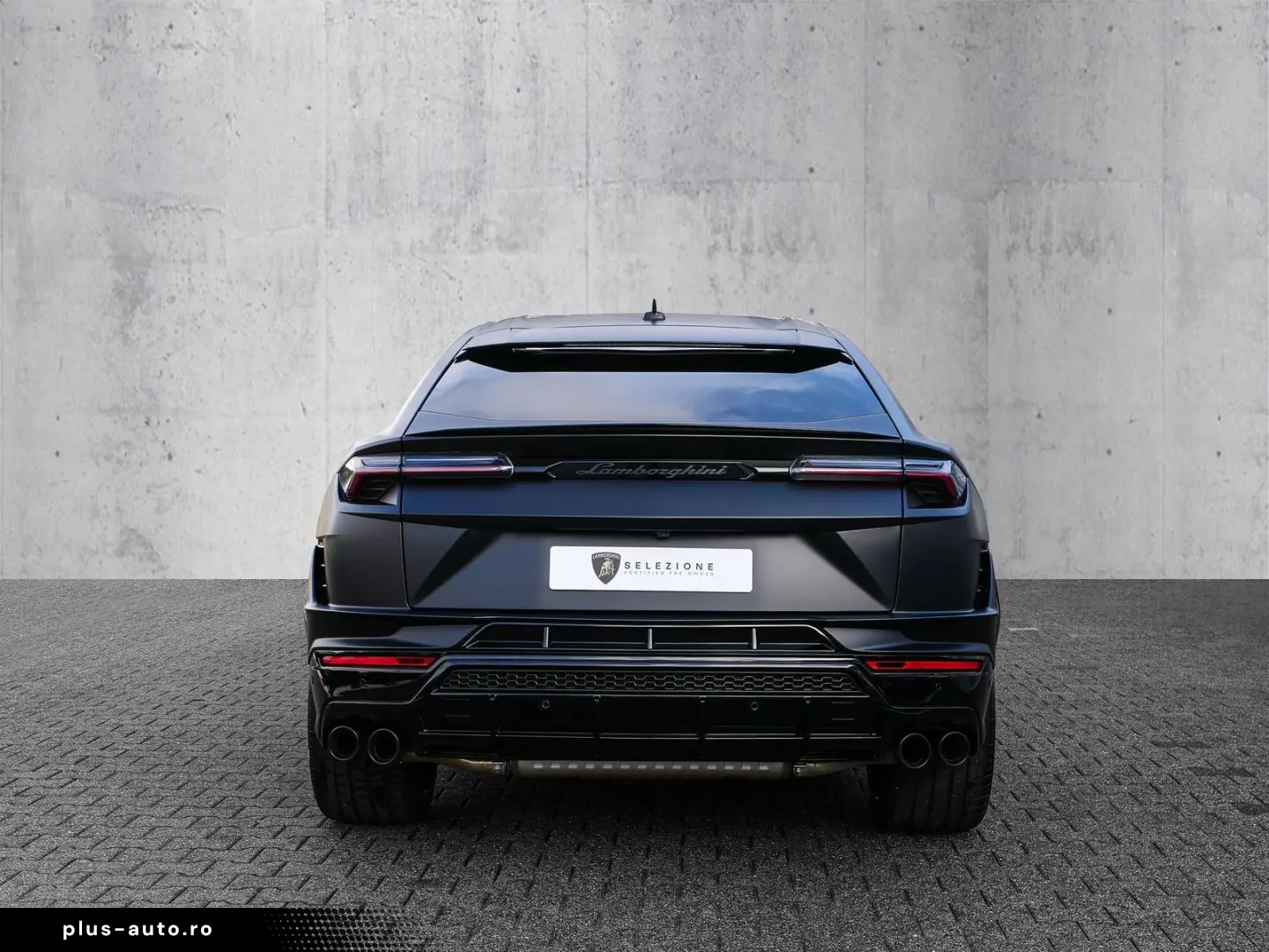 Urus S Nero Nemesis  Style Package  Dark Package
