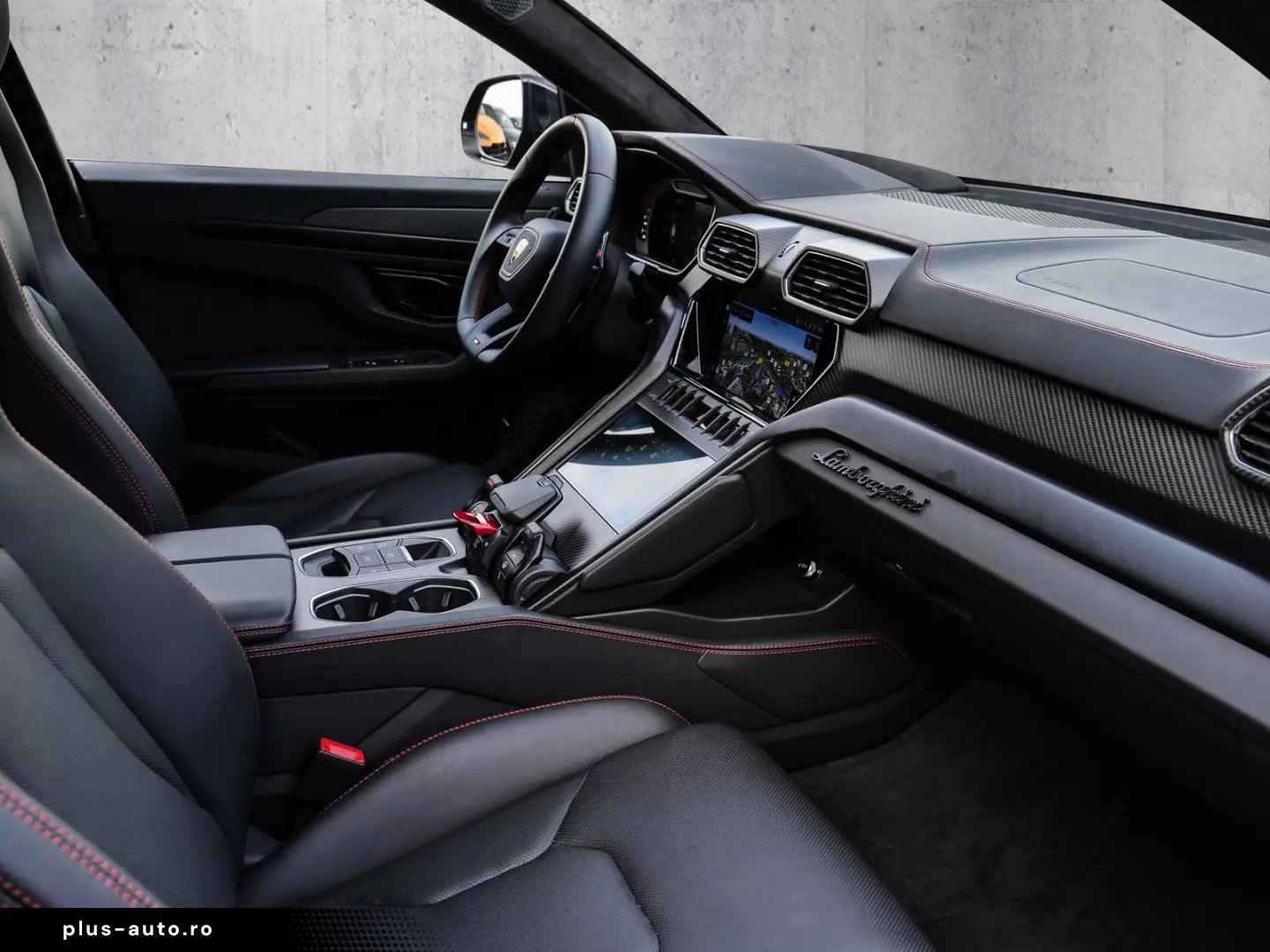 Urus S Nero Nemesis  Style Package  Dark Package