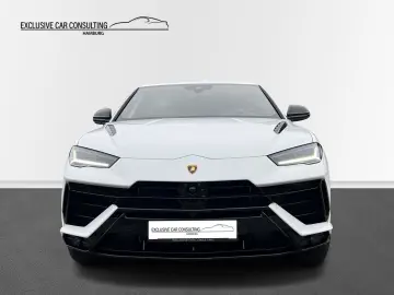 Urus S  EXHAUST AKRAPOVIC  Pano  Headup  23