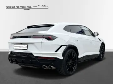 Urus S  EXHAUST AKRAPOVIC  Pano  Headup  23