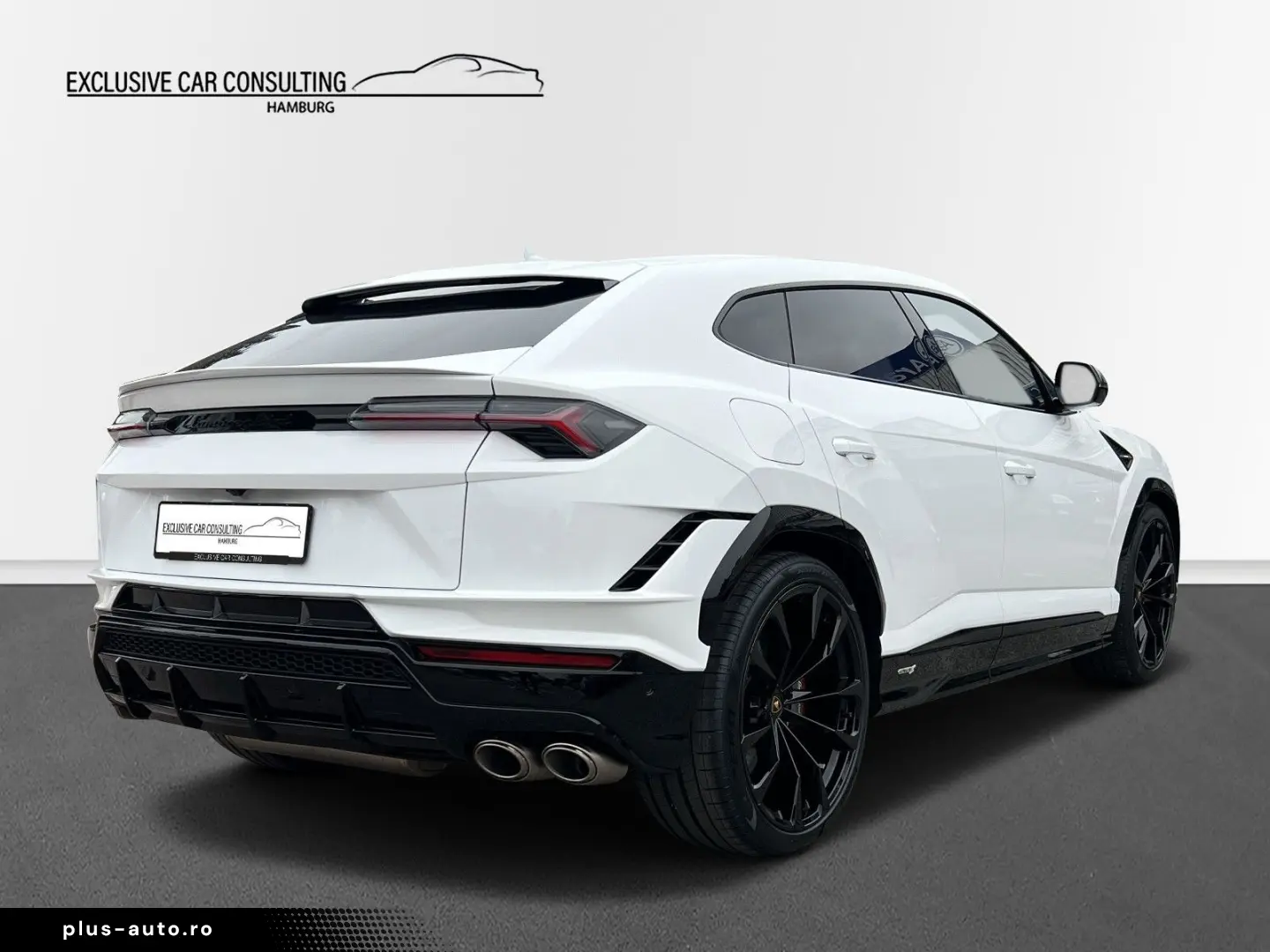 Urus S  EXHAUST AKRAPOVIC  Pano  Headup  23