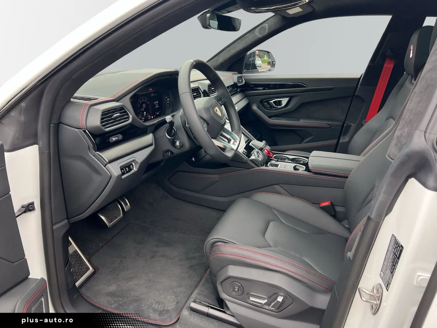 Urus S  EXHAUST AKRAPOVIC  Pano  Headup  23