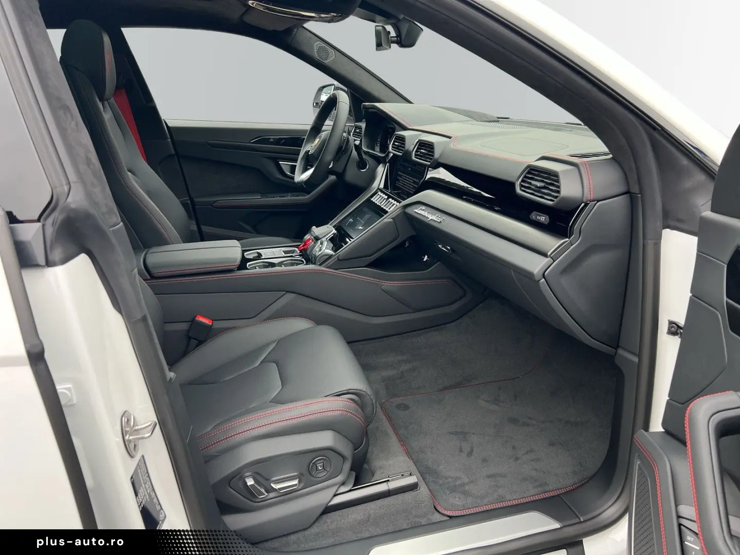 Urus S  EXHAUST AKRAPOVIC  Pano  Headup  23