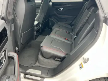 Urus S  EXHAUST AKRAPOVIC  Pano  Headup  23