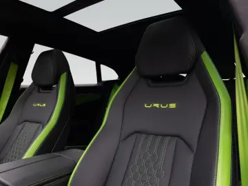 Urus S   Matt PPF   Park Assistance Pack