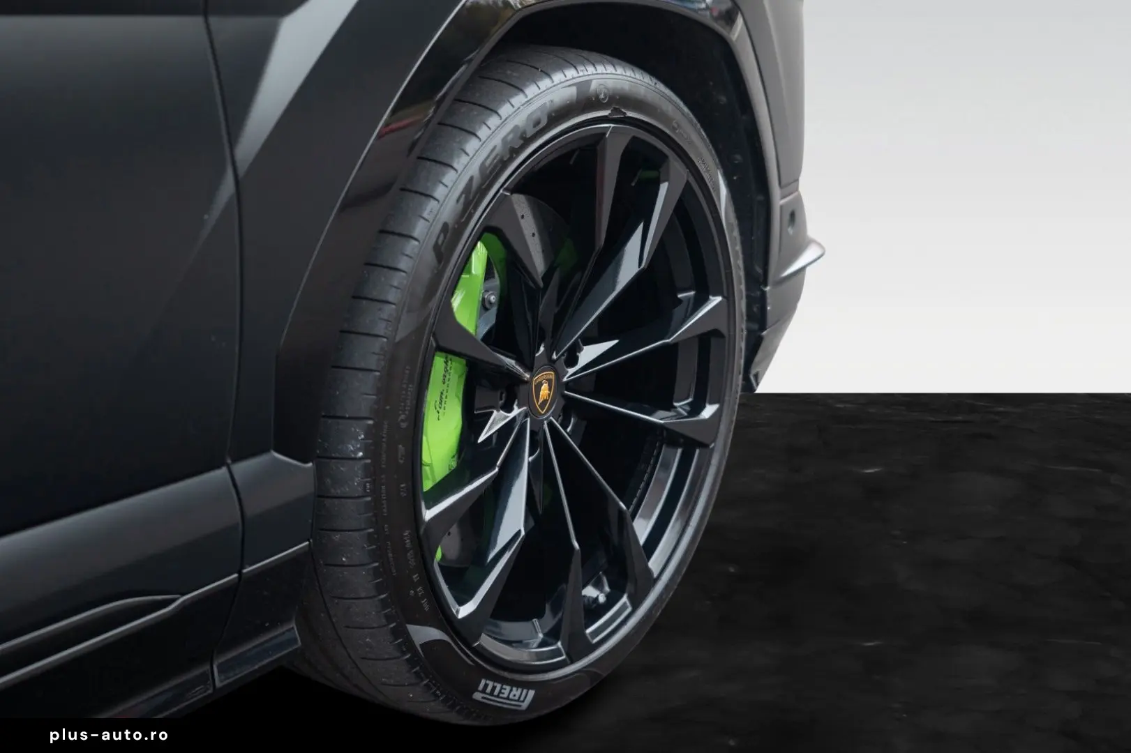 Urus S   Matt PPF   Park Assistance Pack