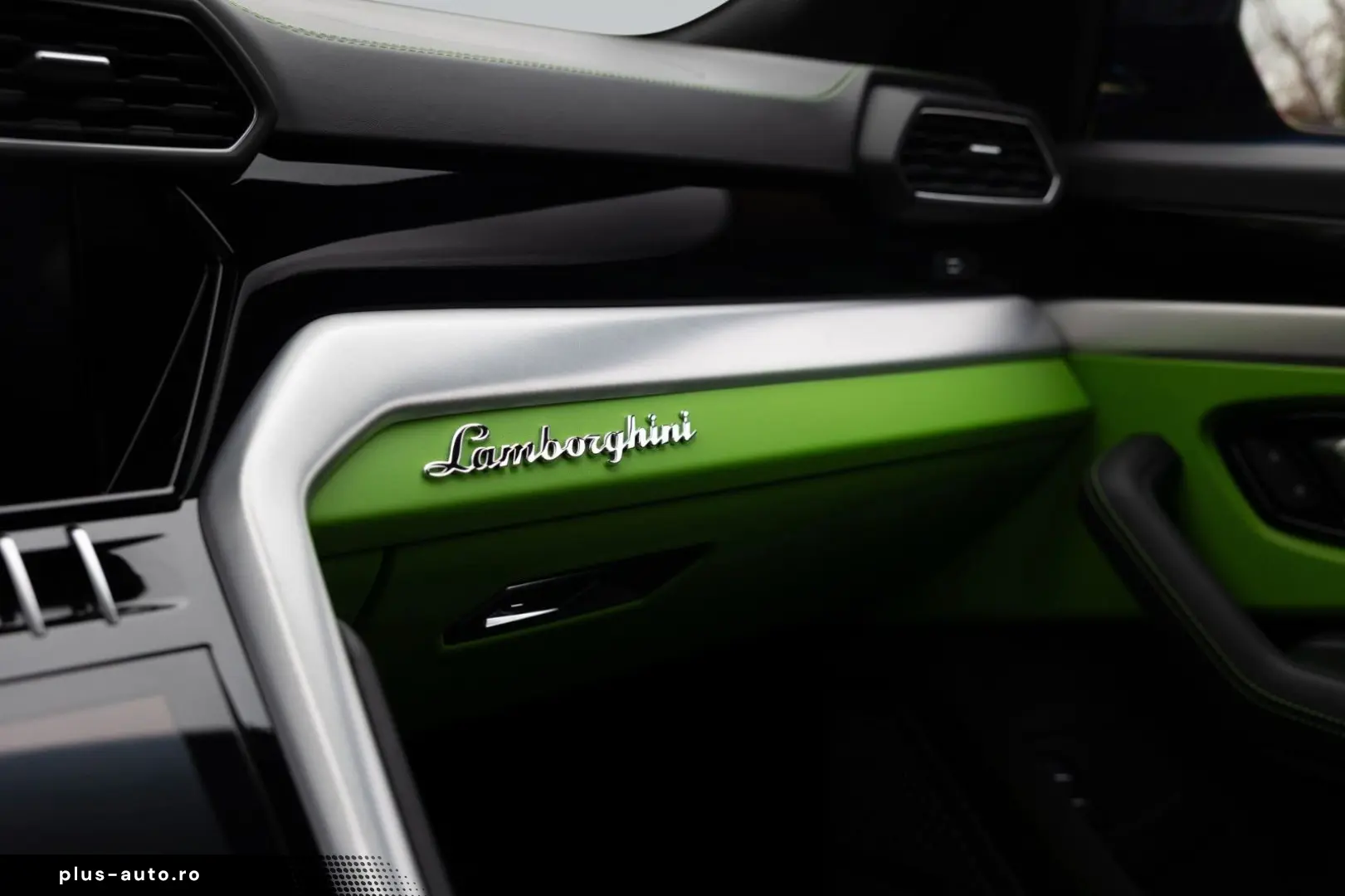 Urus S   Matt PPF   Park Assistance Pack