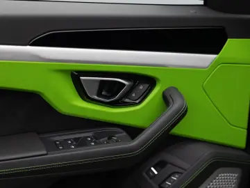 Urus S   Matt PPF   Park Assistance Pack