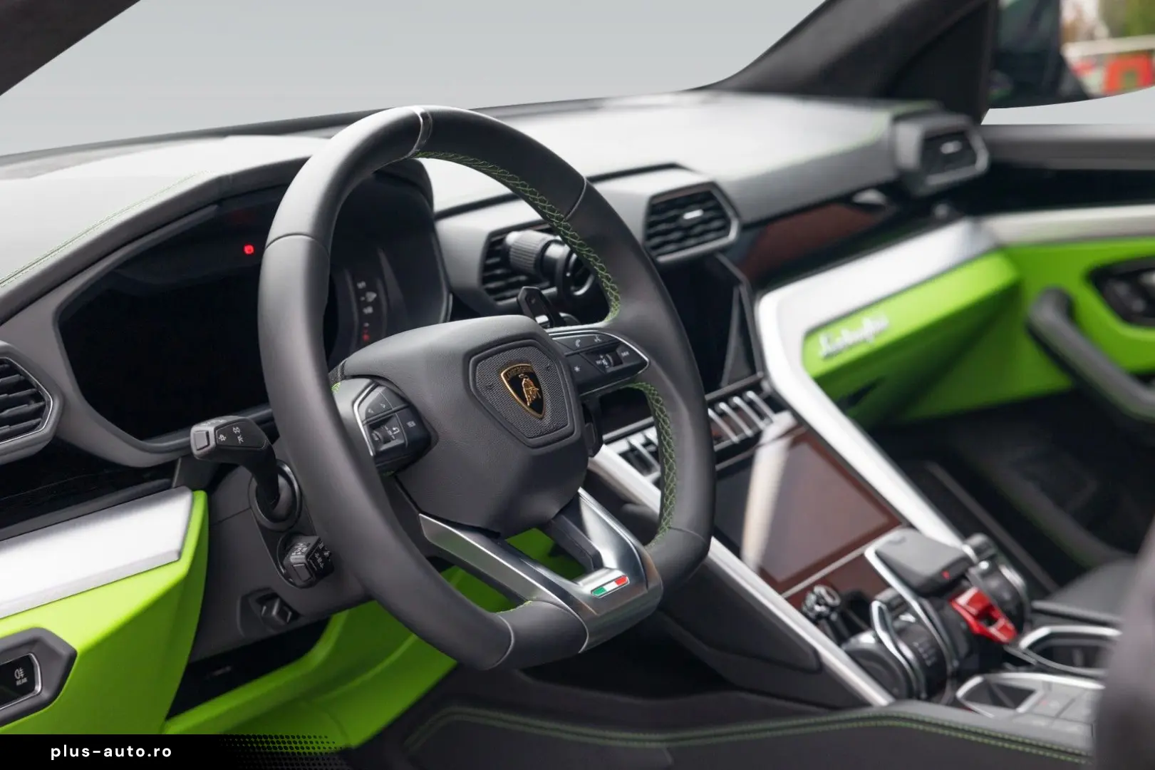 Urus S   Matt PPF   Park Assistance Pack