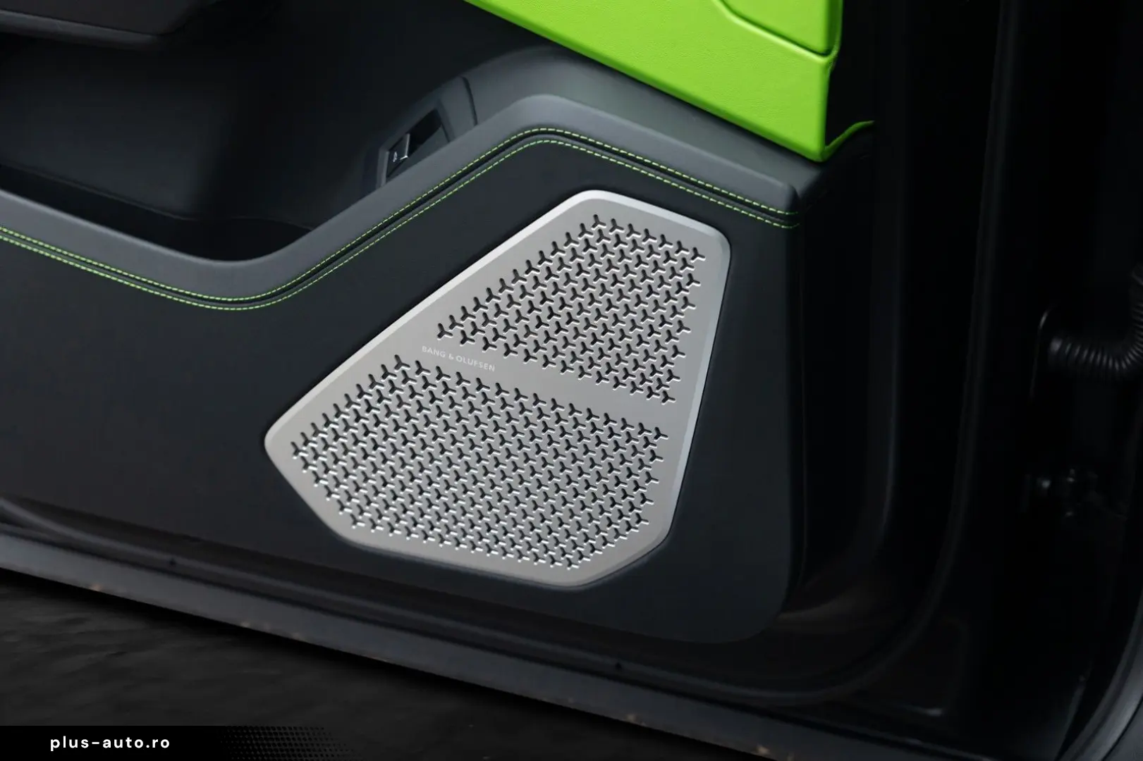 Urus S   Matt PPF   Park Assistance Pack