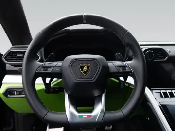 Urus S   Matt PPF   Park Assistance Pack