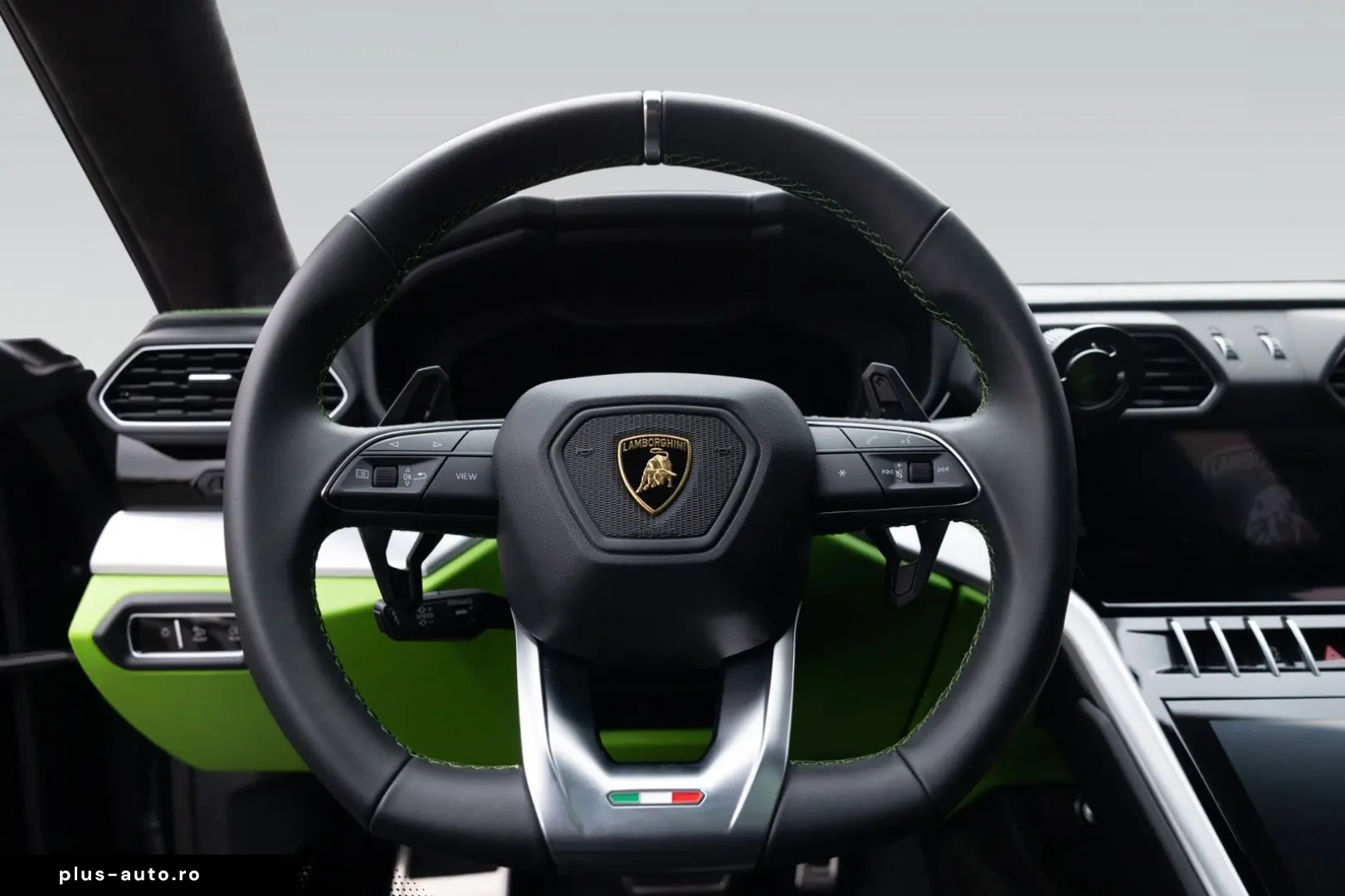 Urus S   Matt PPF   Park Assistance Pack