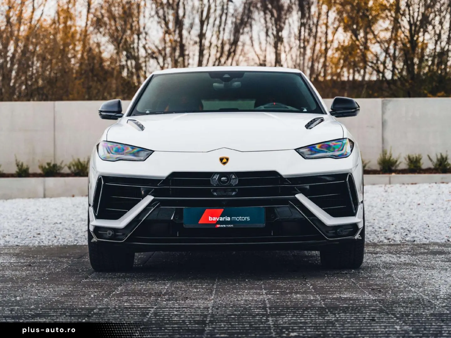 Urus S   Pano   B O   Bianco Icarus   23