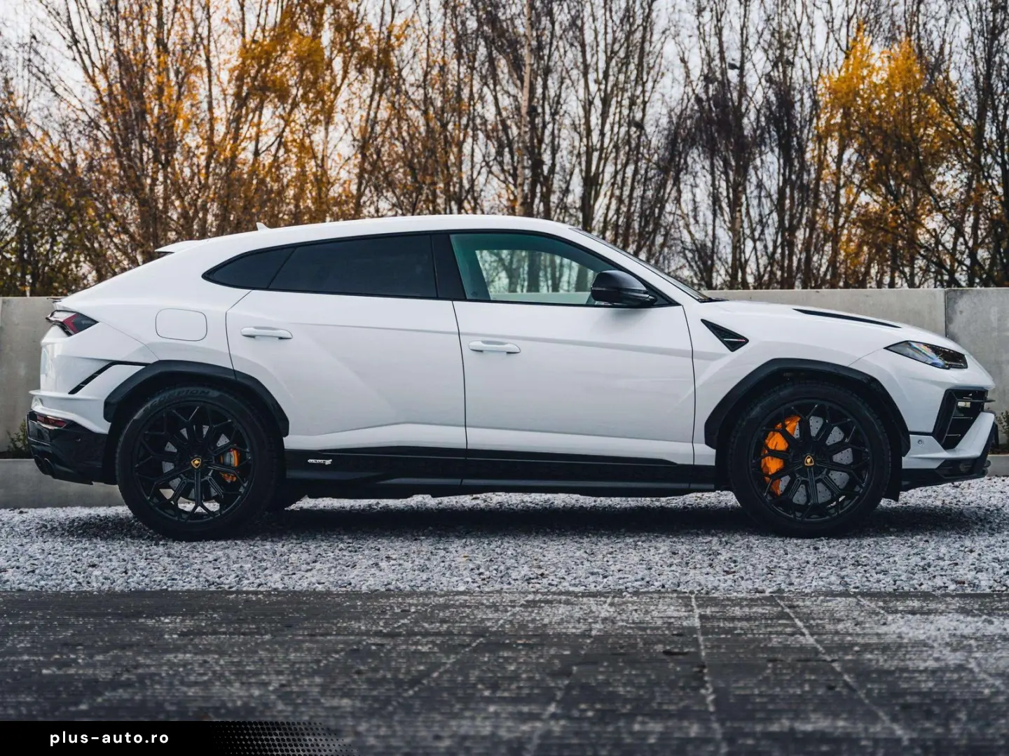 Urus S   Pano   B O   Bianco Icarus   23