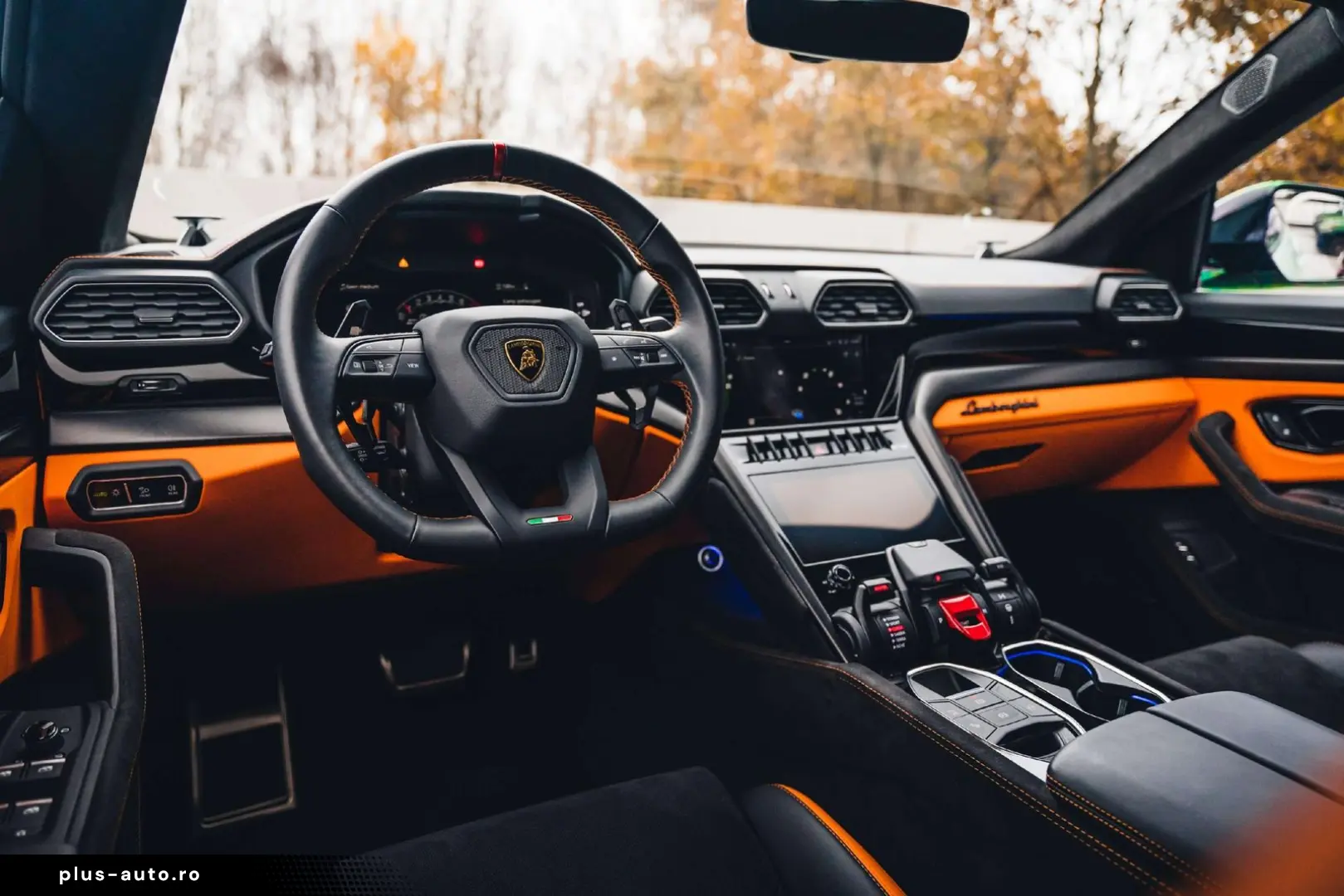 Urus S   Pano   B O   Bianco Icarus   23