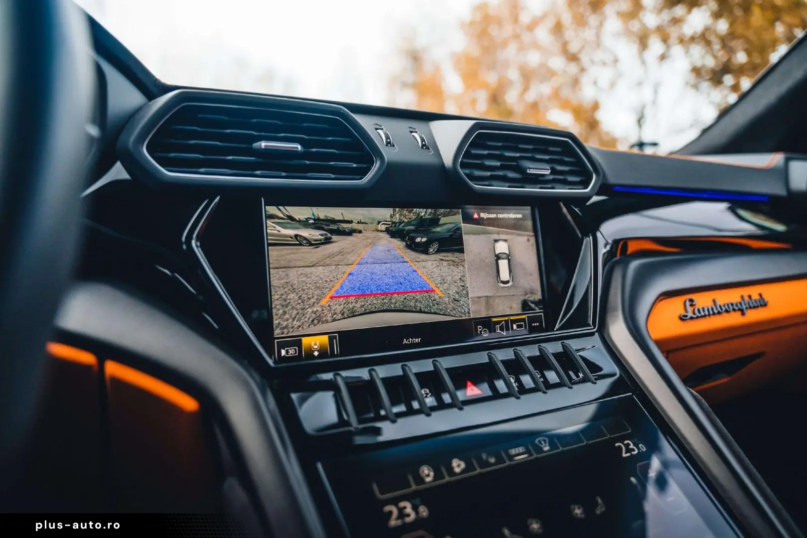 Urus S   Pano   B O   Bianco Icarus   23