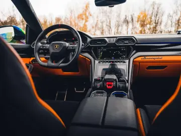 Urus S   Pano   B O   Bianco Icarus   23