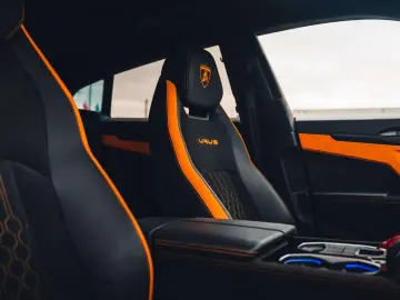 Urus S   Pano   B O   Bianco Icarus   23