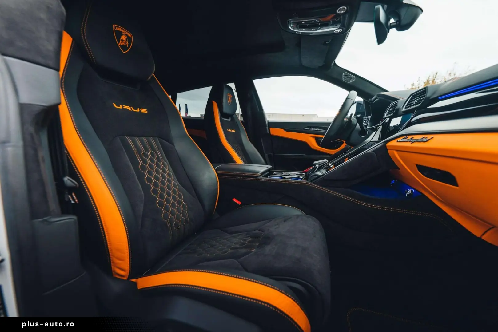 Urus S   Pano   B O   Bianco Icarus   23