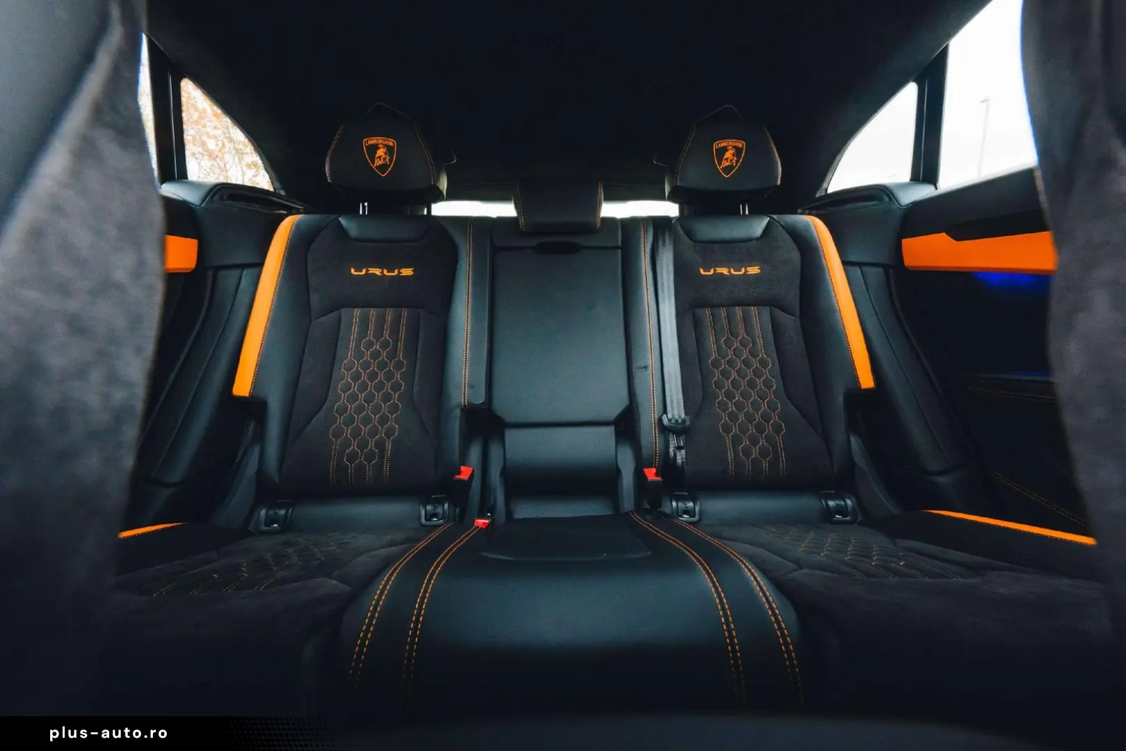 Urus S   Pano   B O   Bianco Icarus   23