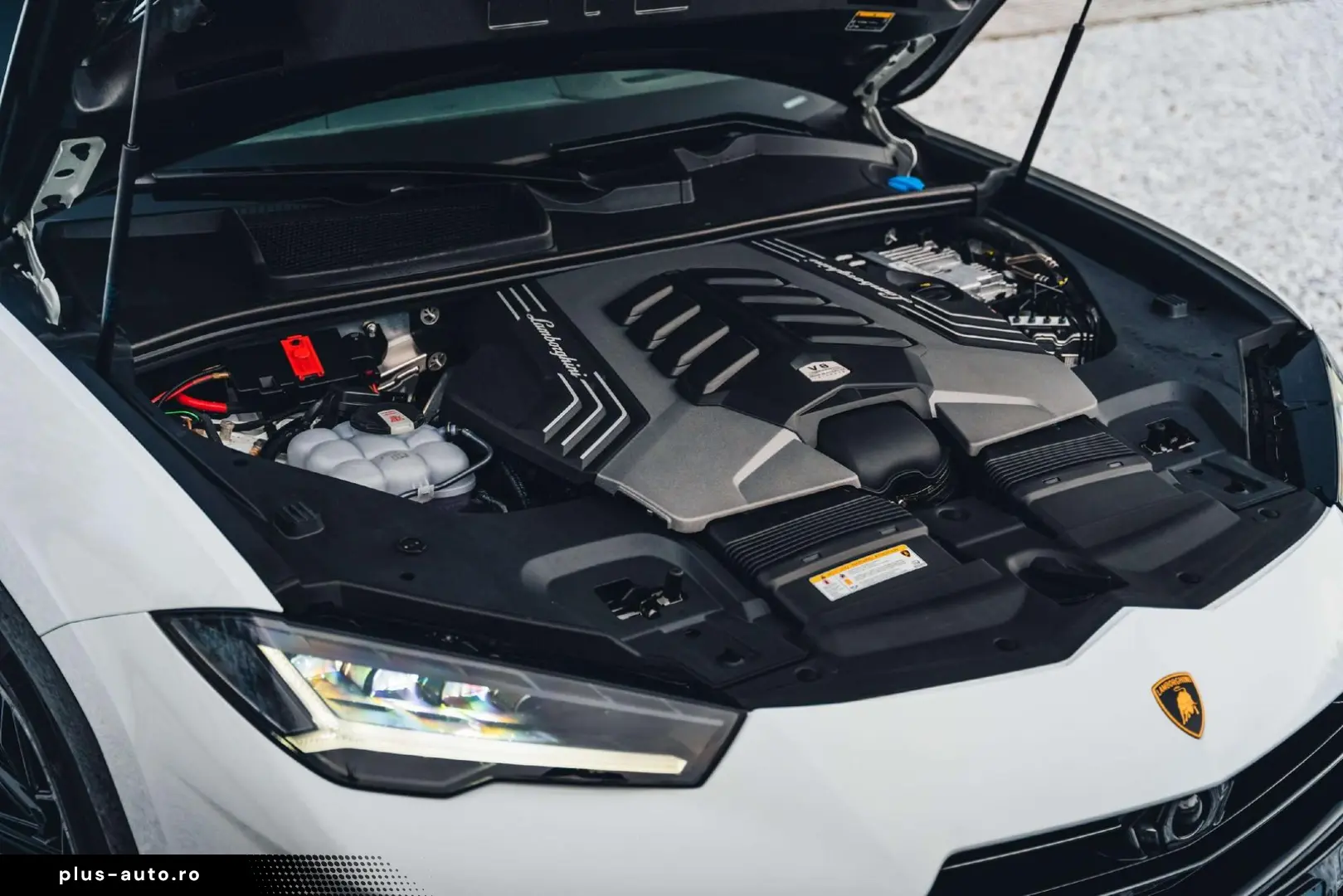 Urus S   Pano   B O   Bianco Icarus   23